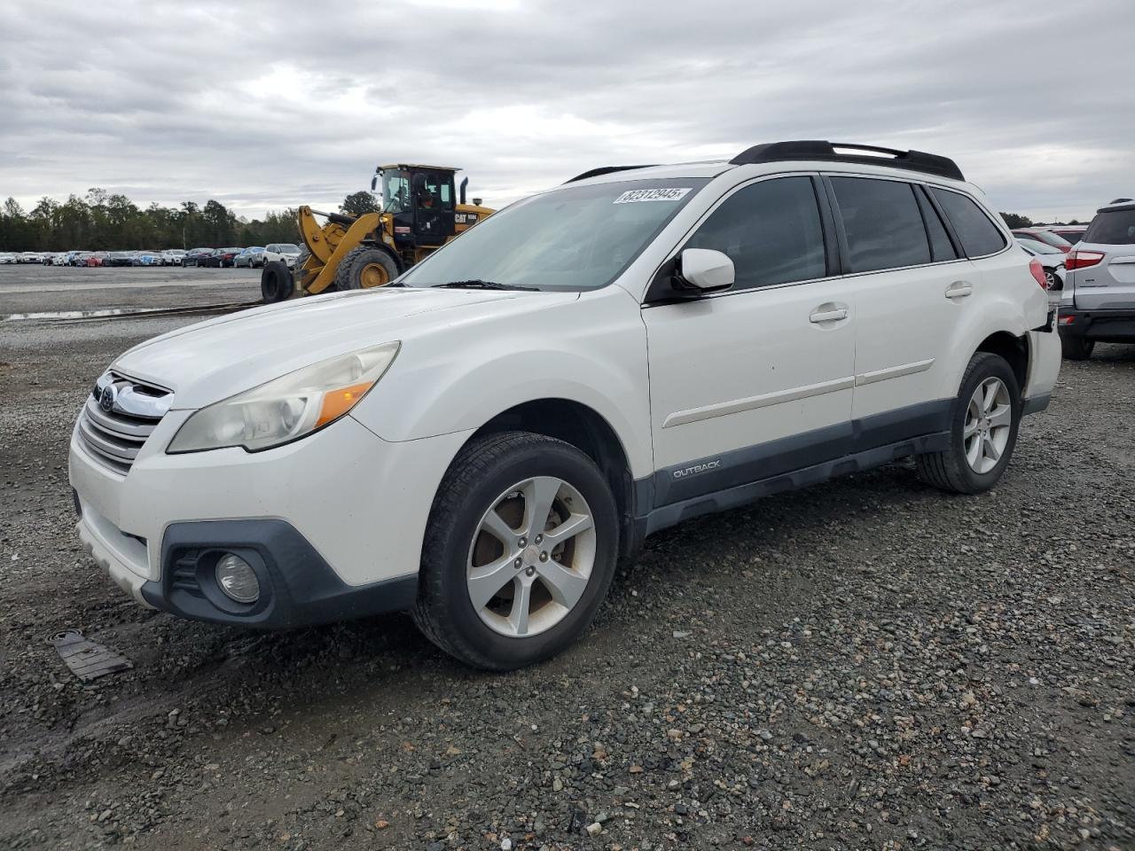 2013 SUBARU Outback