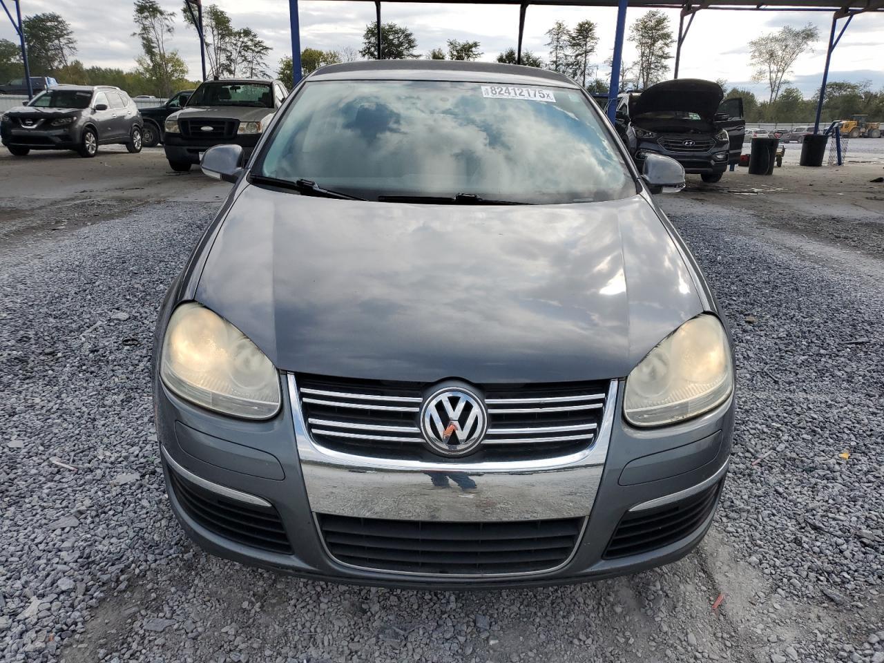 2010 VOLKSWAGEN JETTA