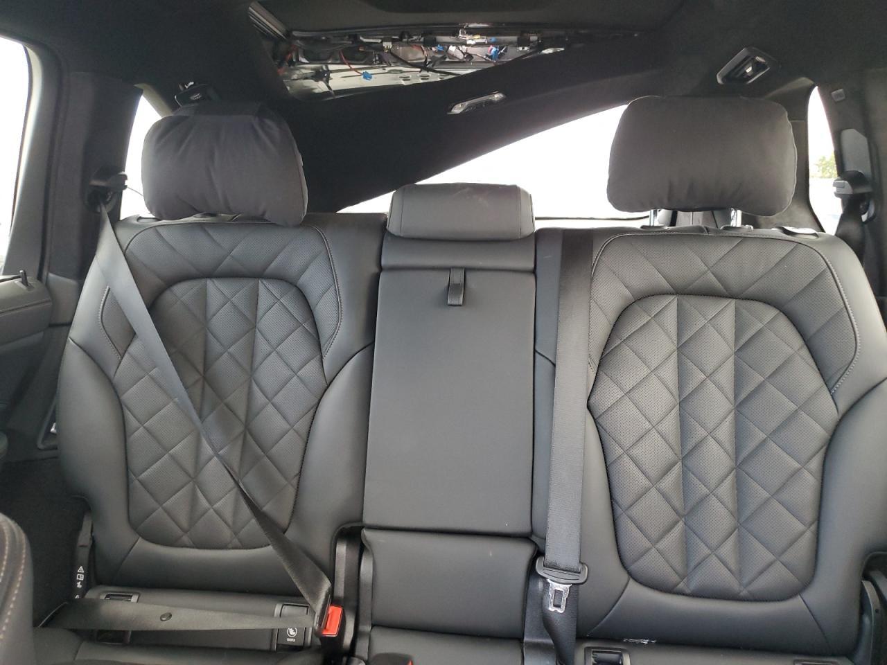 2024 BMW X7