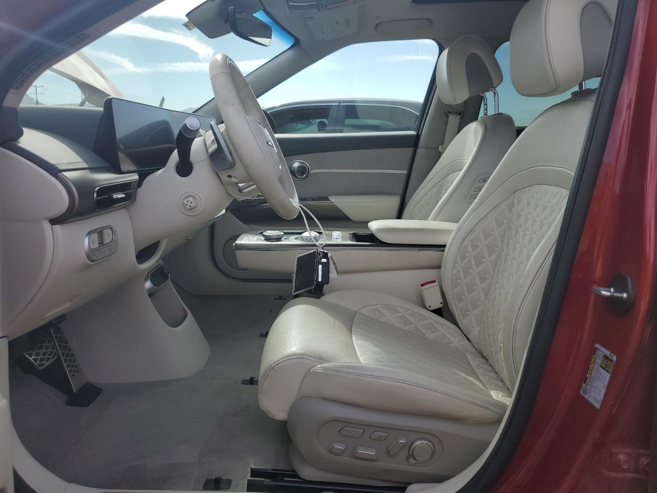 2023 GENESIS GV60