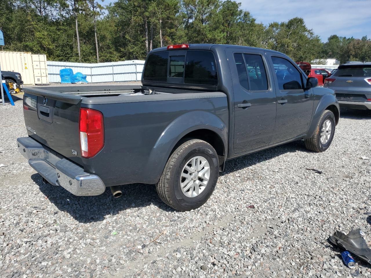 2015 NISSAN Frontier