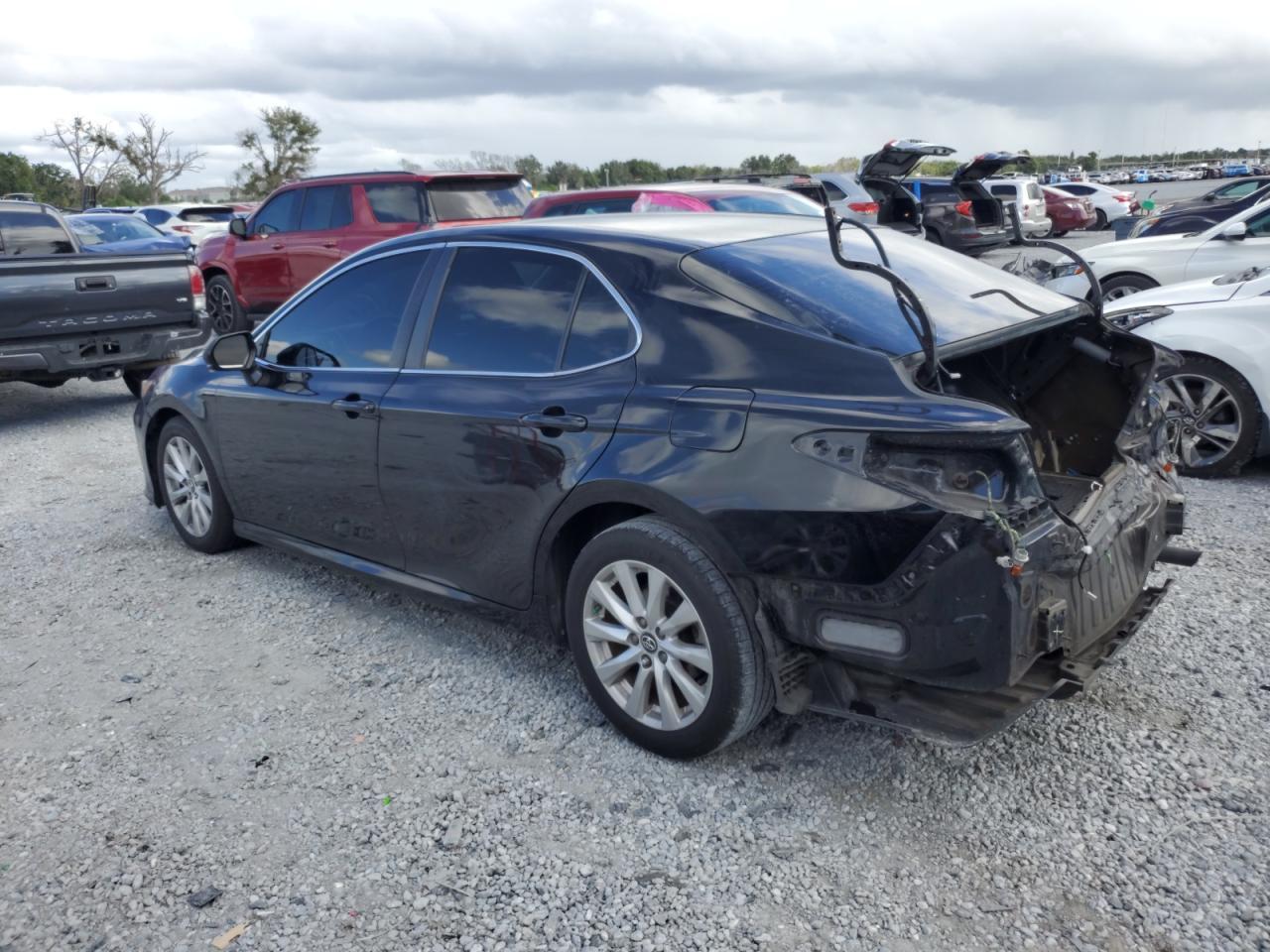 2018 TOYOTA CAMRY
