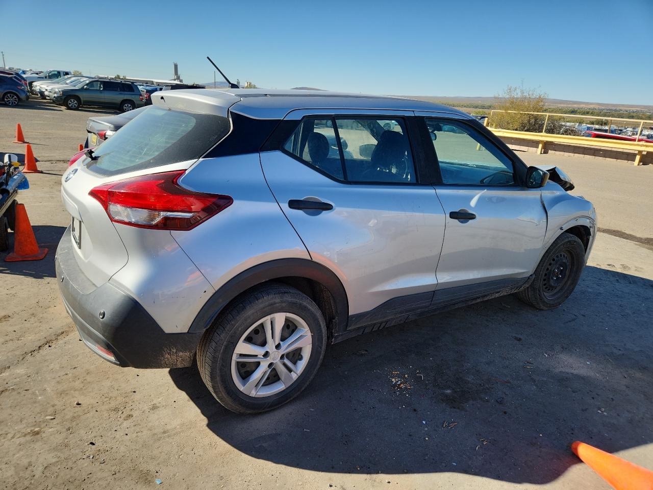 2020 NISSAN KICKS