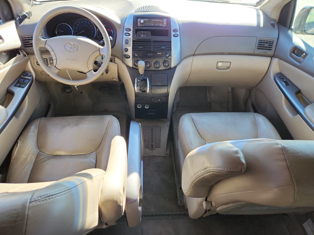 2006 TOYOTA SIENNA