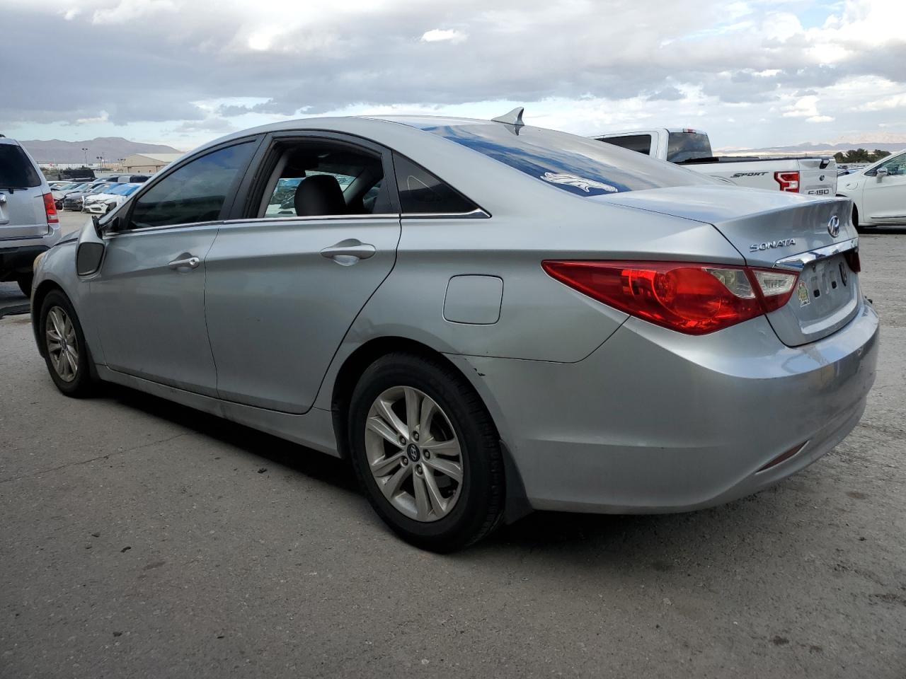 2011 HYUNDAI SONATA