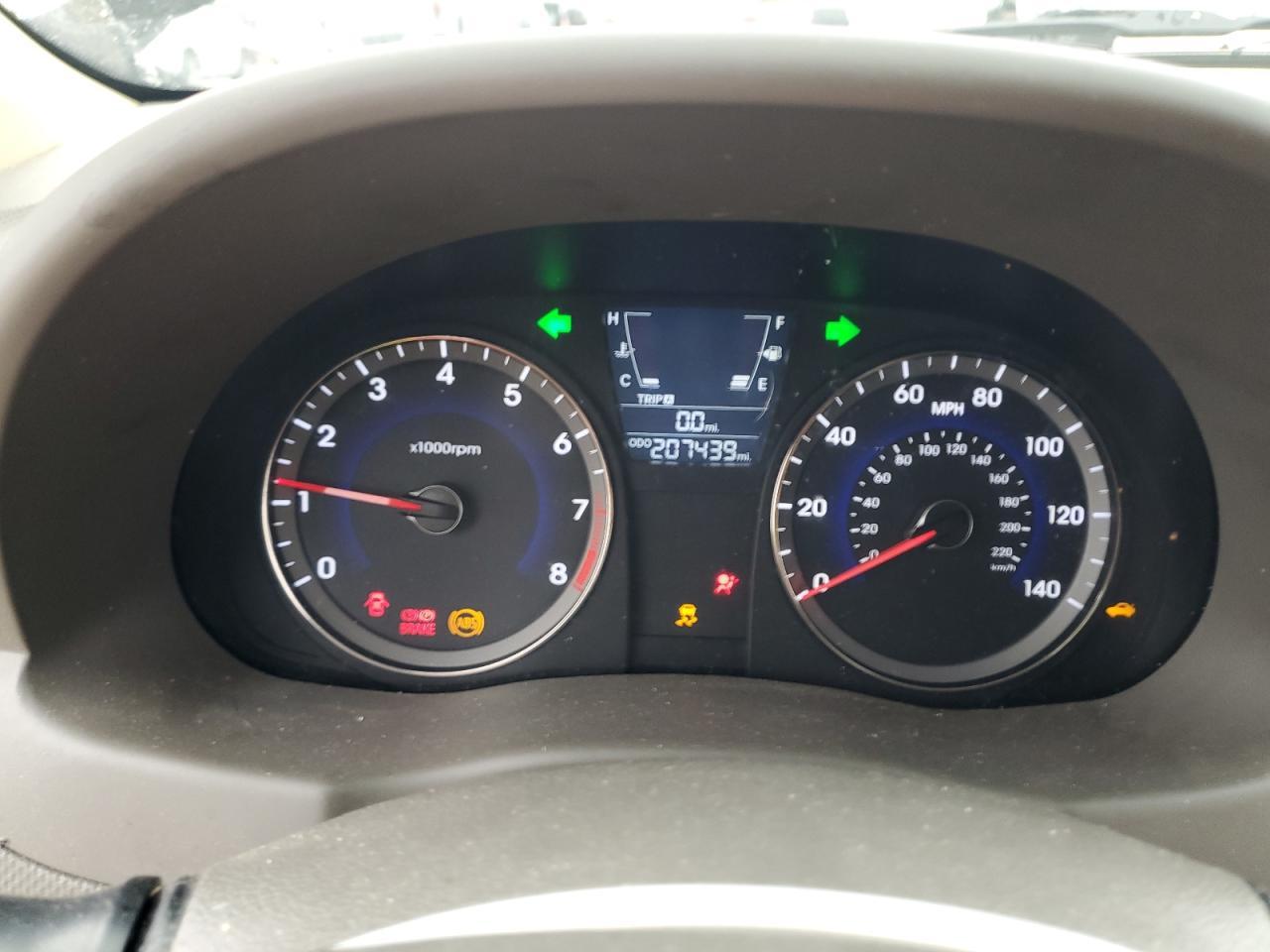 2012 HYUNDAI ACCENT