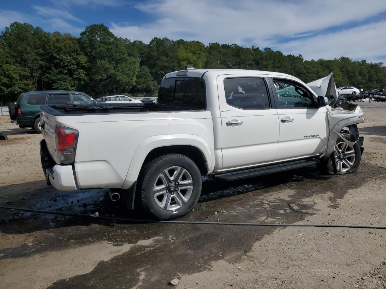 2017 TOYOTA TACOMA