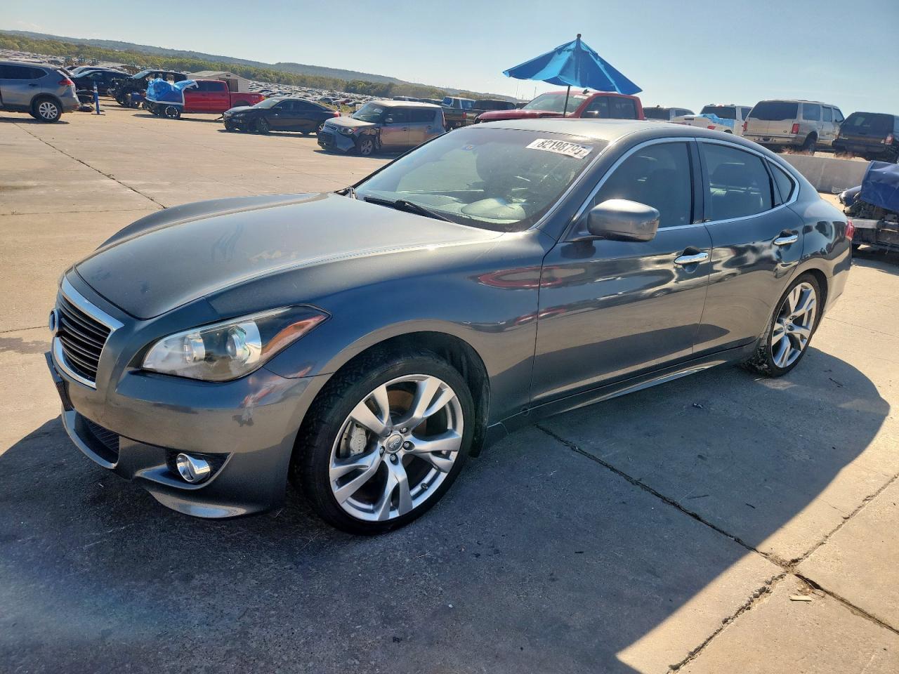 2011 INFINITI M37