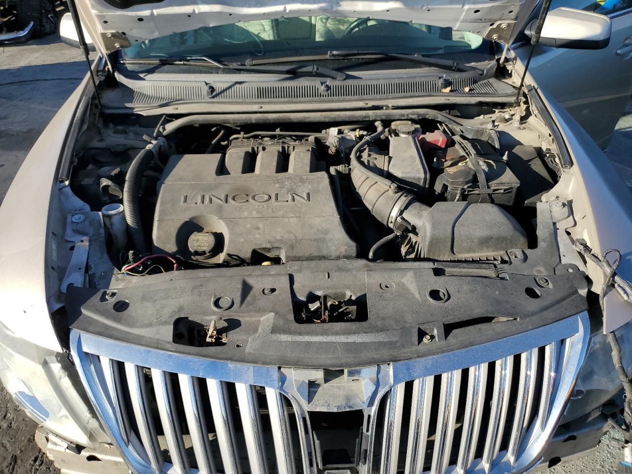 2011 LINCOLN MKS