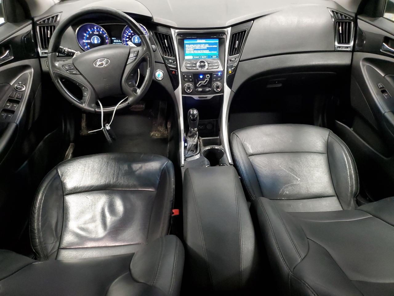 2011 HYUNDAI SONATA