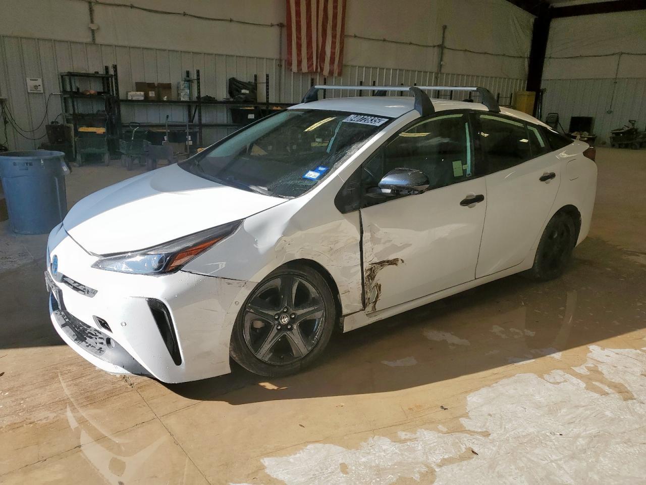 2022 TOYOTA PRIUS