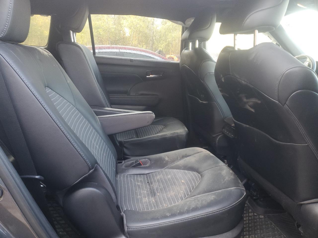 2022 TOYOTA HIGHLANDER