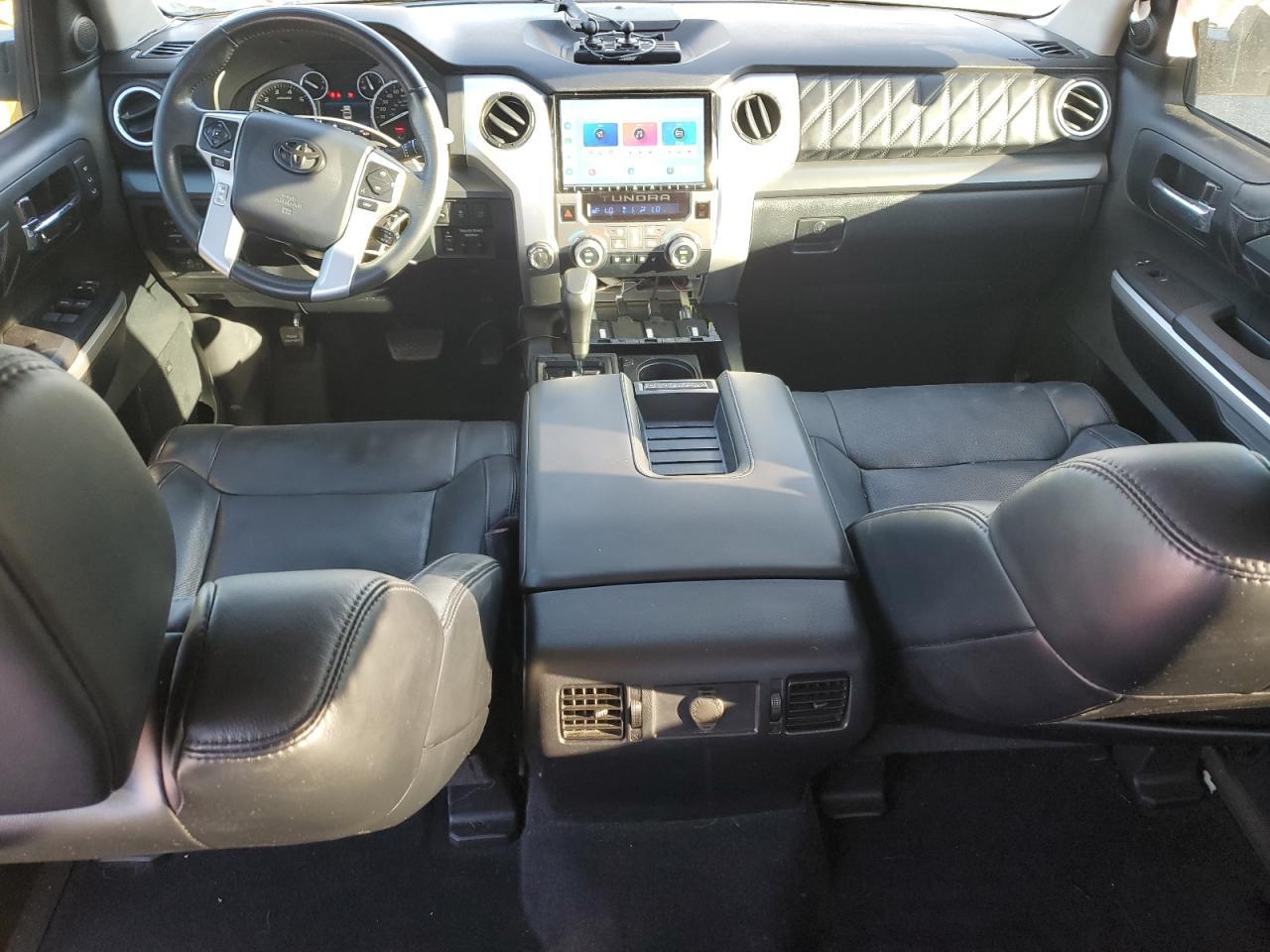 2017 TOYOTA TUNDRA