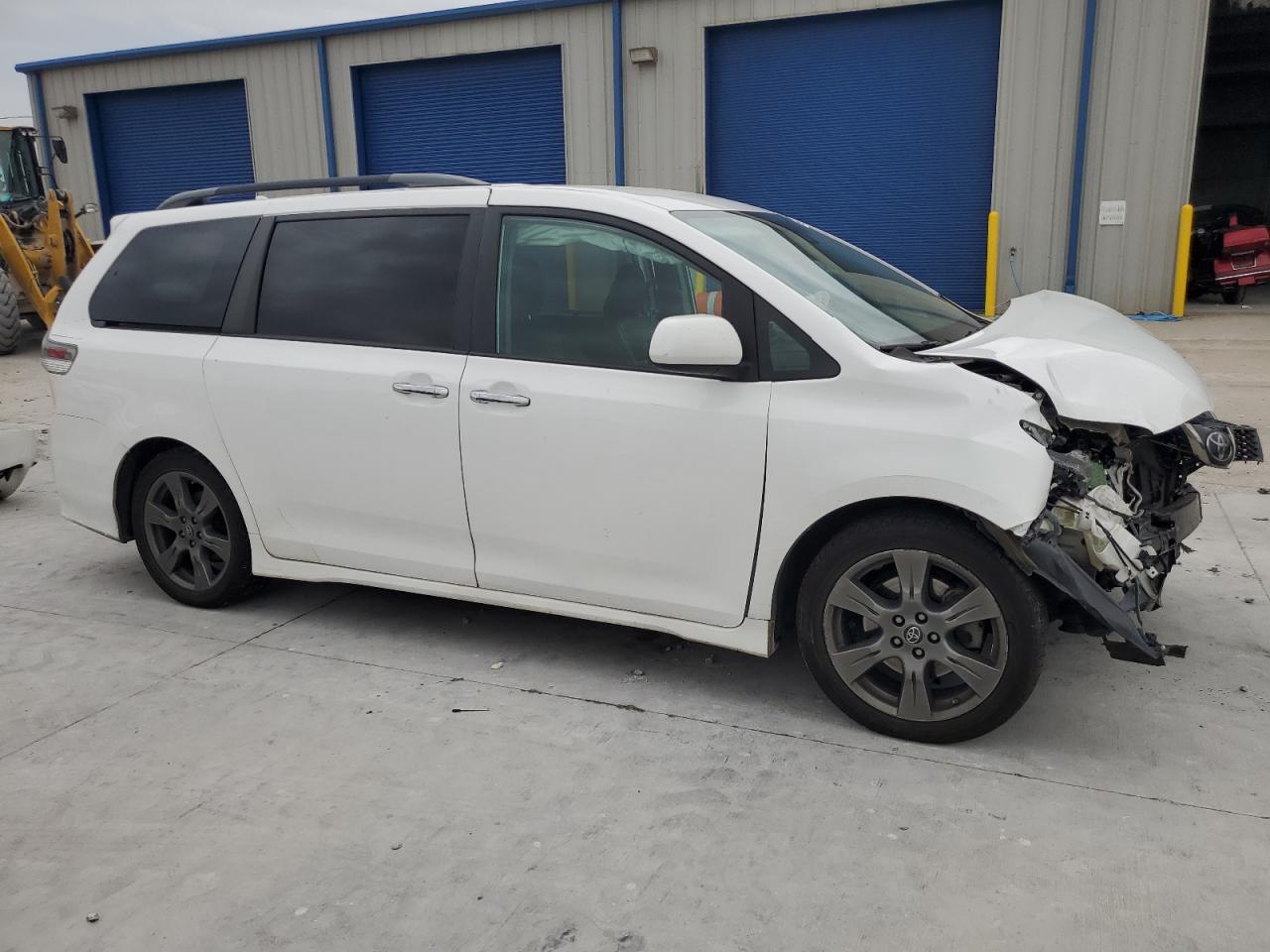 2019 TOYOTA SIENNA