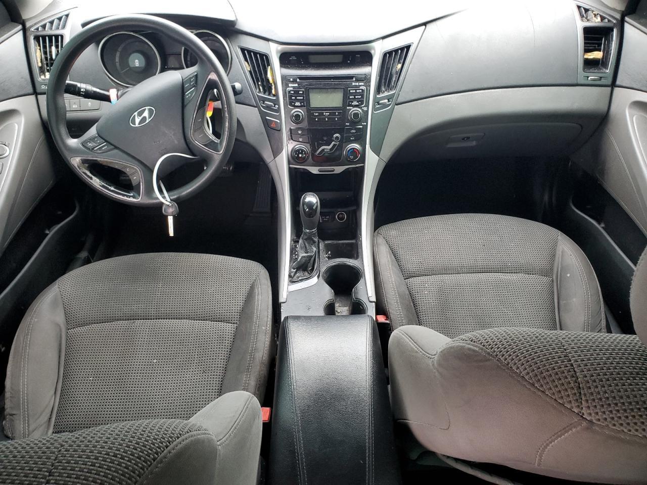 2011 HYUNDAI SONATA