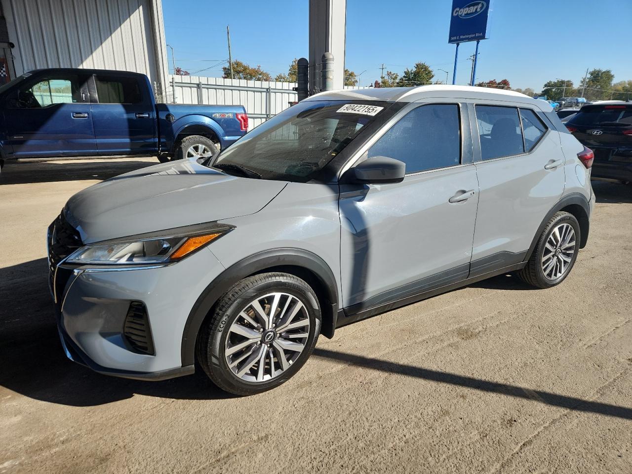 2022 NISSAN KICKS
