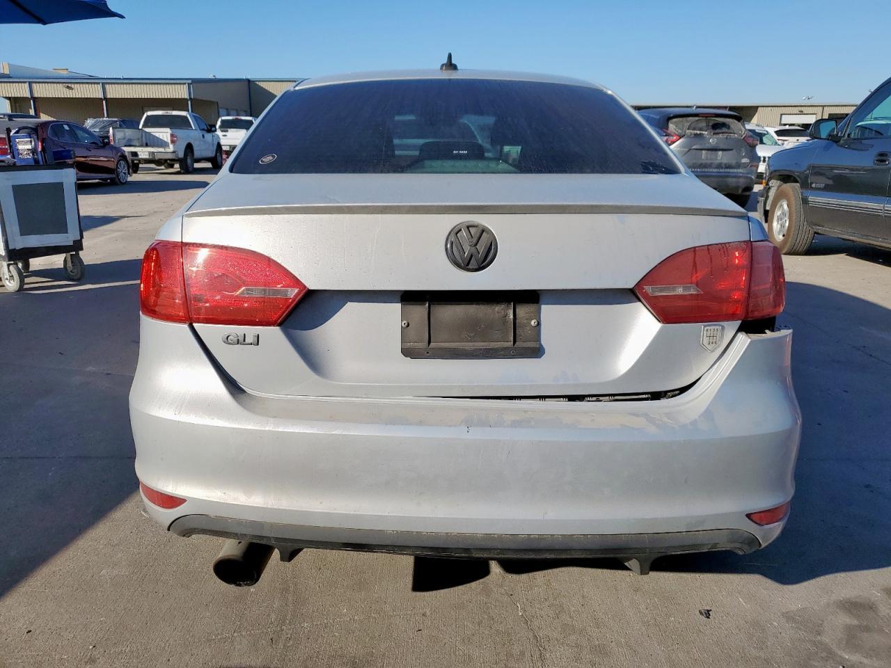 2012 VOLKSWAGEN JETTA
