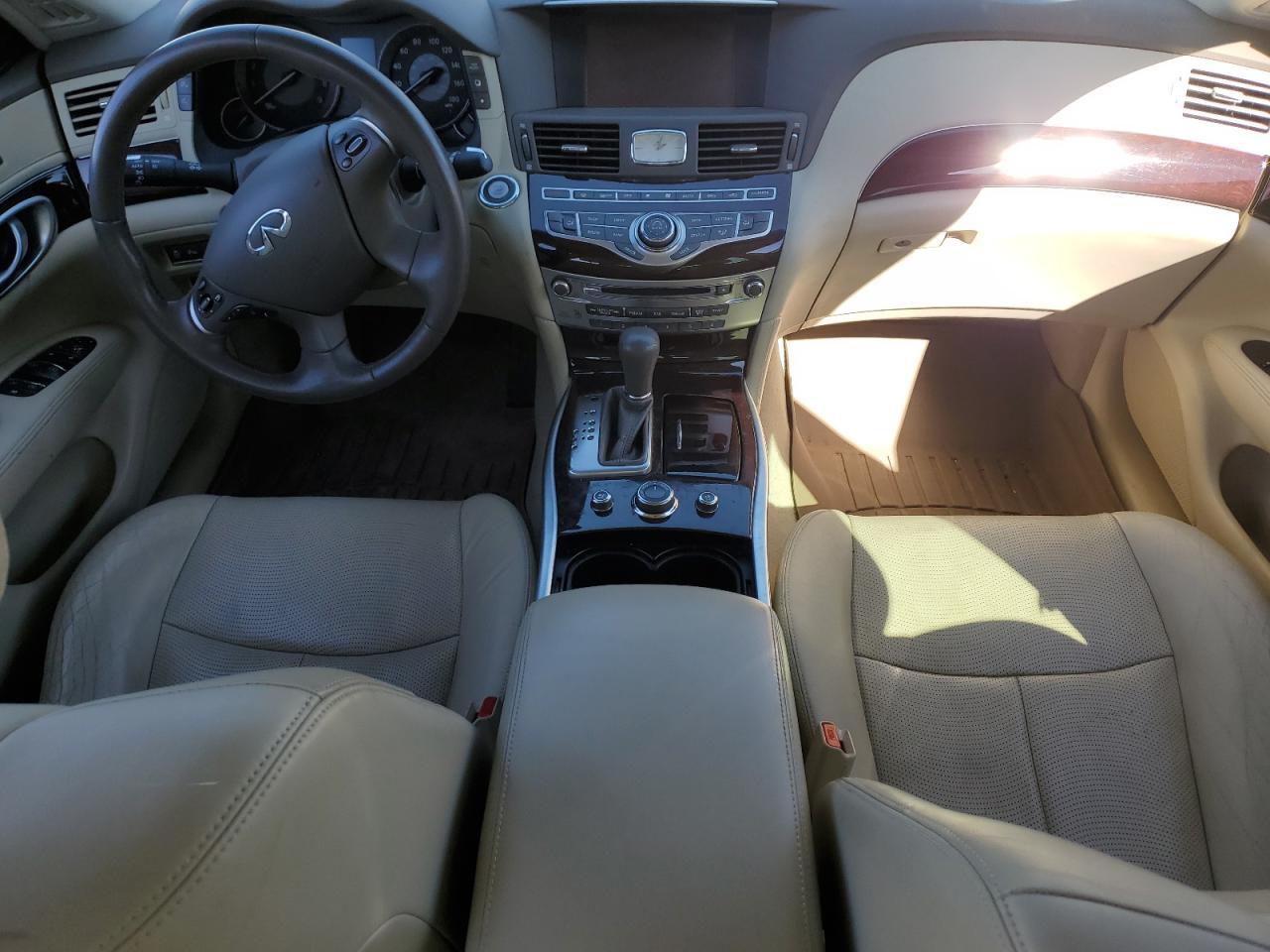 2013 INFINITI M37