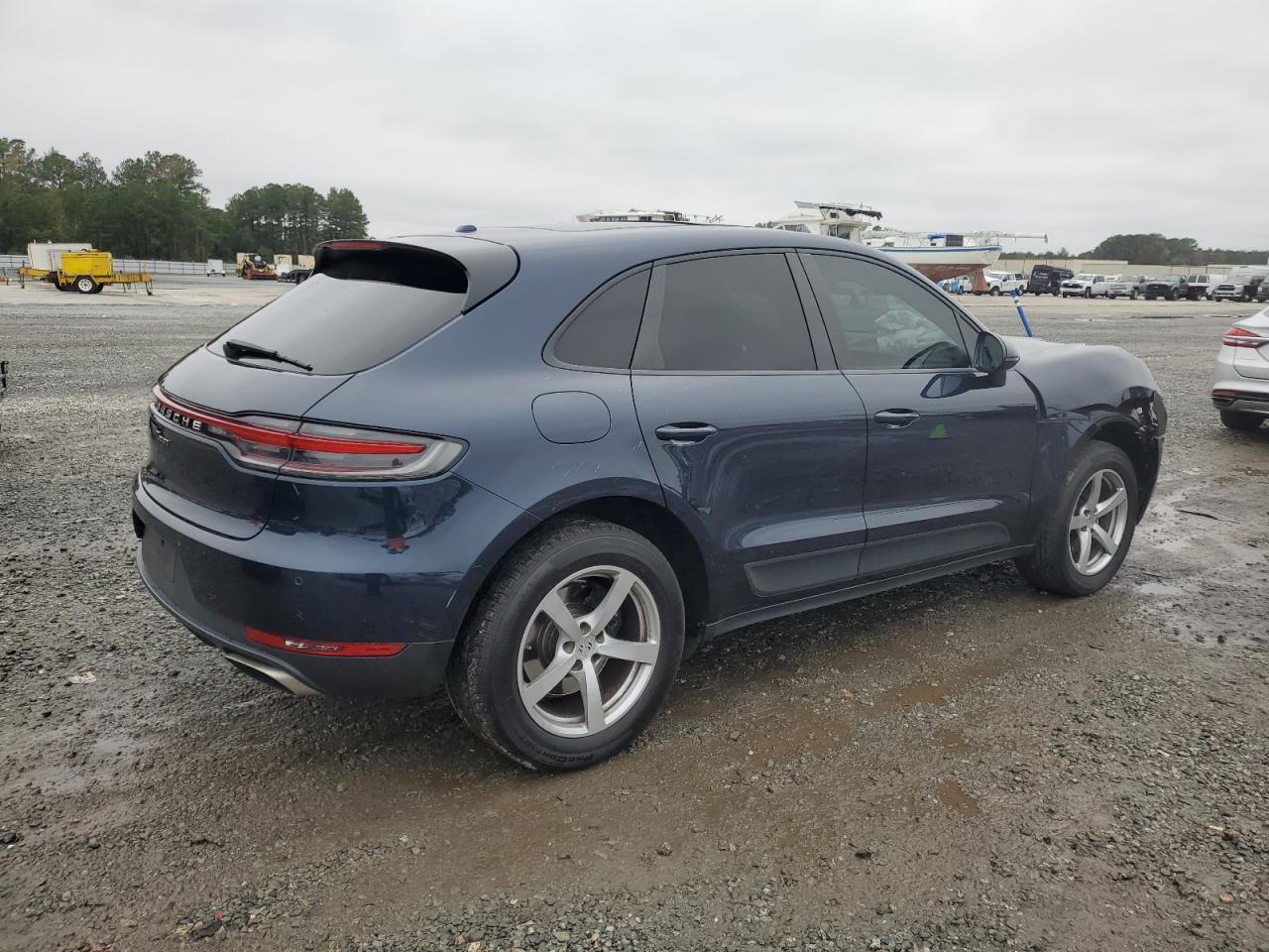 2019 PORSCHE Macan