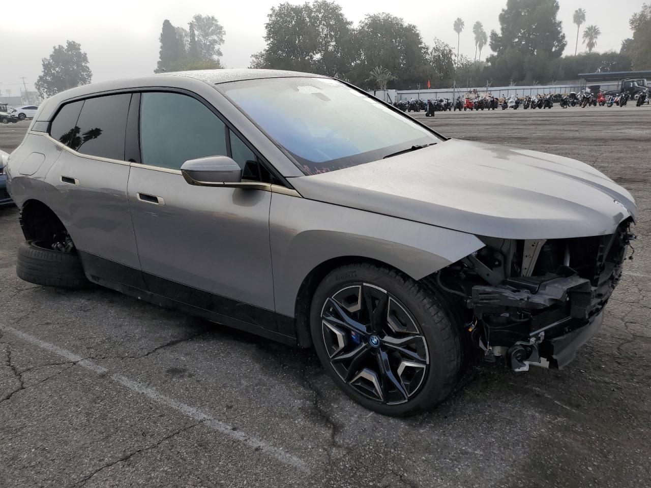 2024 BMW iX