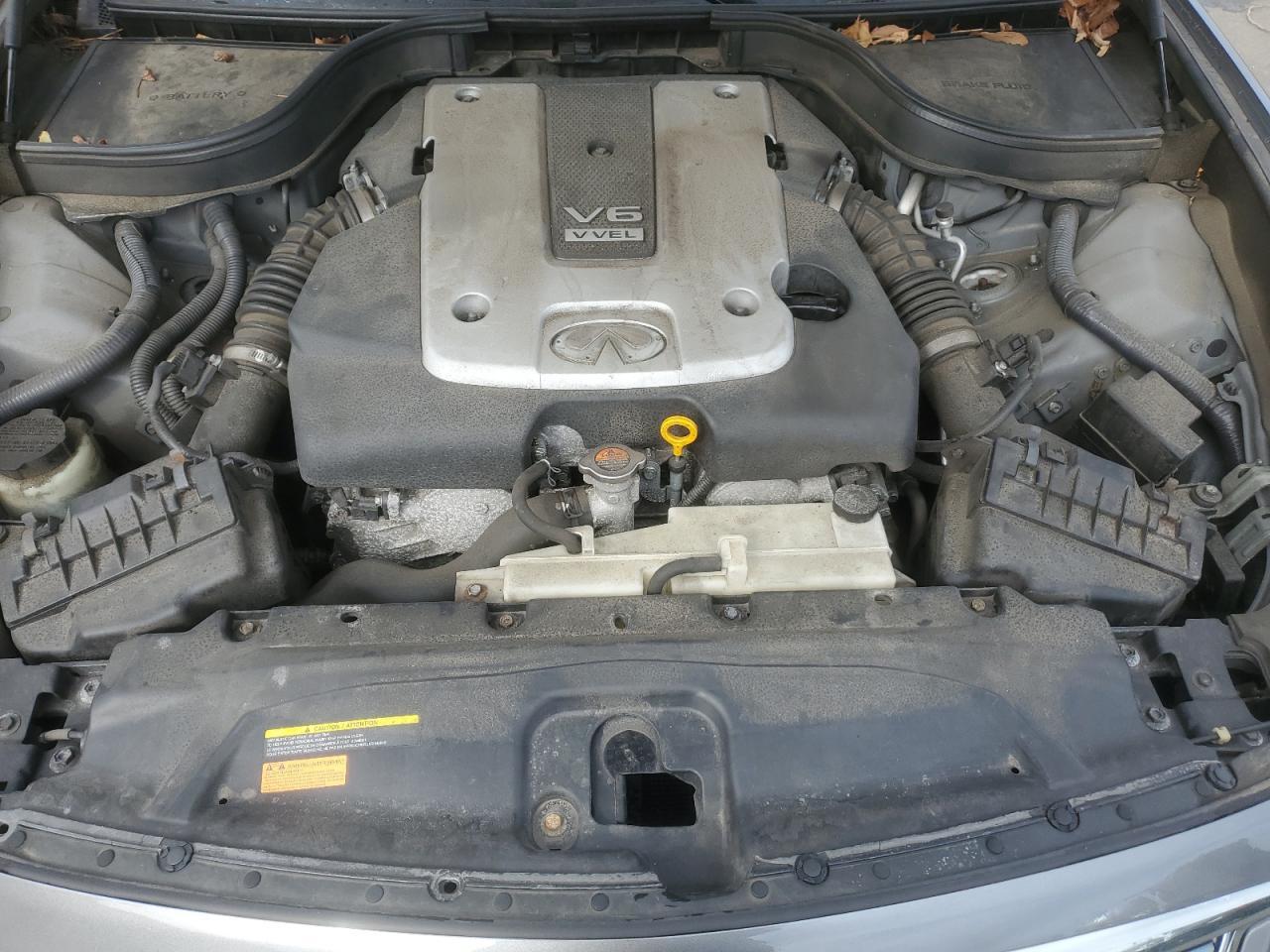 2015 INFINITI Q40