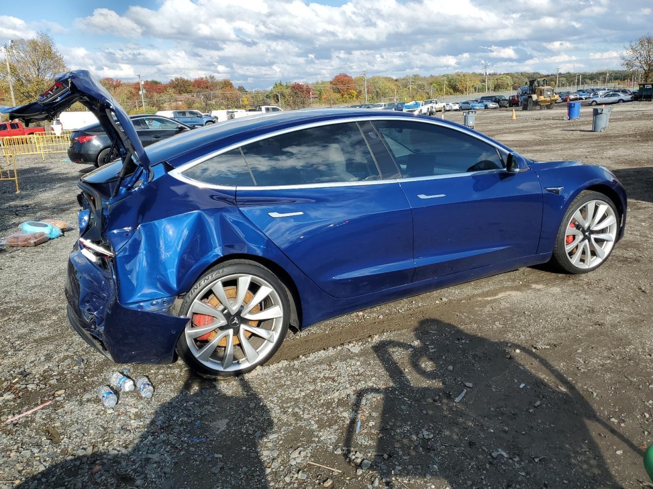 2018 TESLA MODEL 3