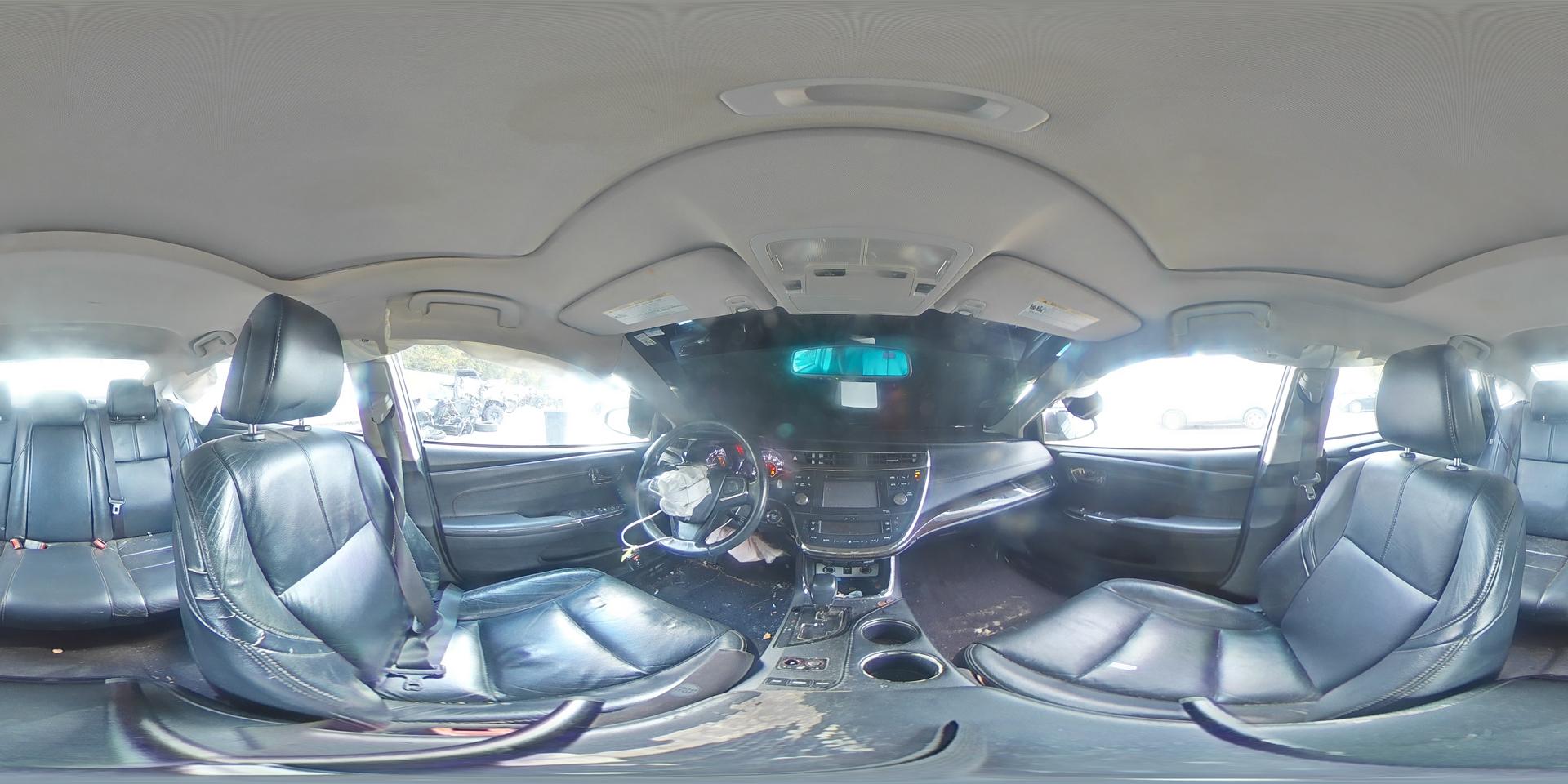 2014 TOYOTA Avalon