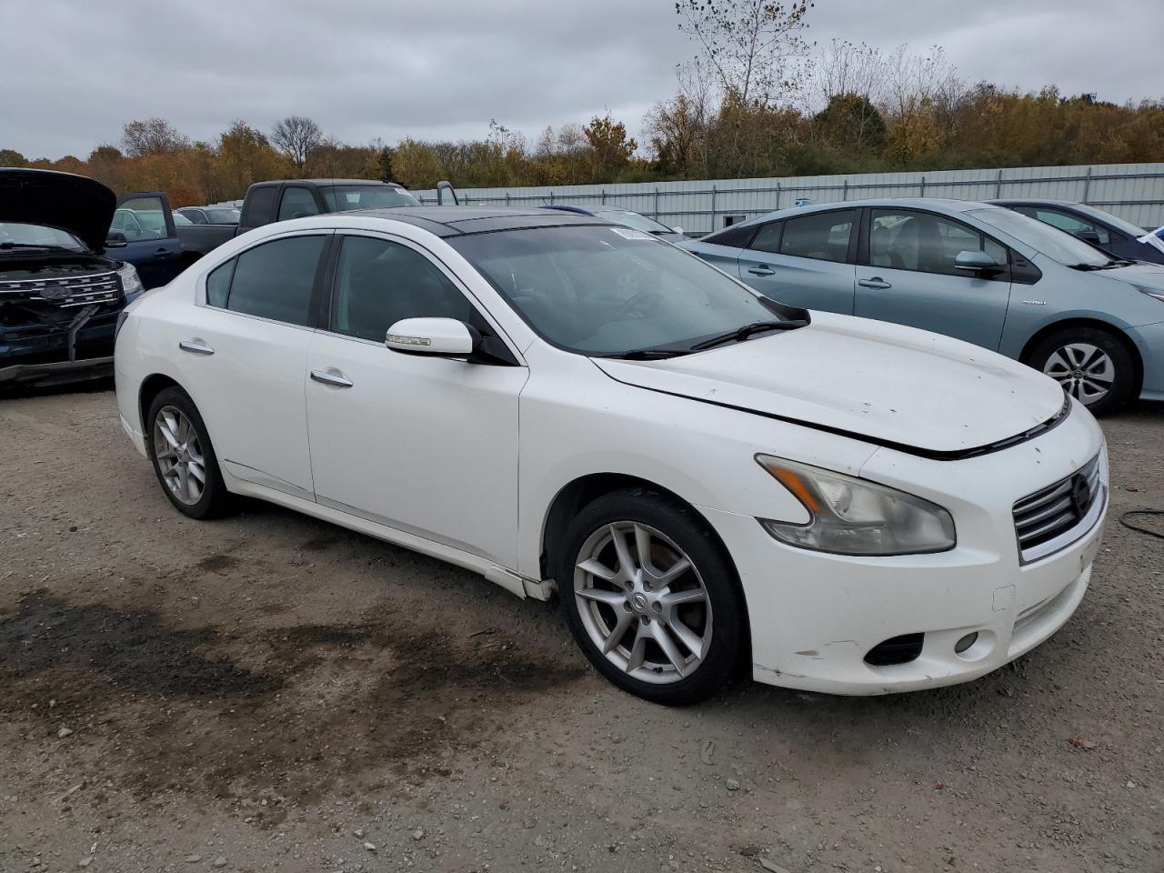 2012 NISSAN Maxima