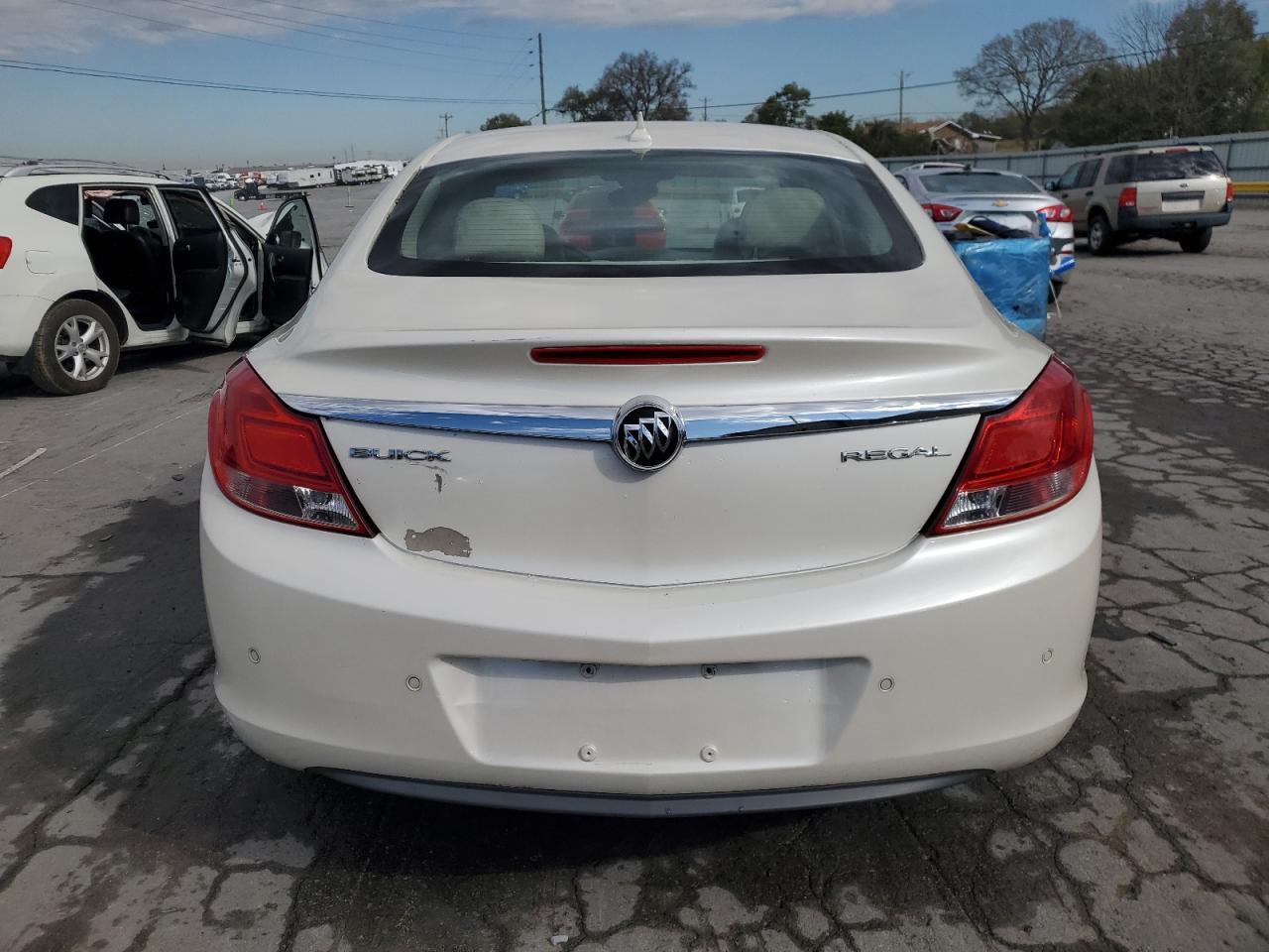 2013 BUICK Regal