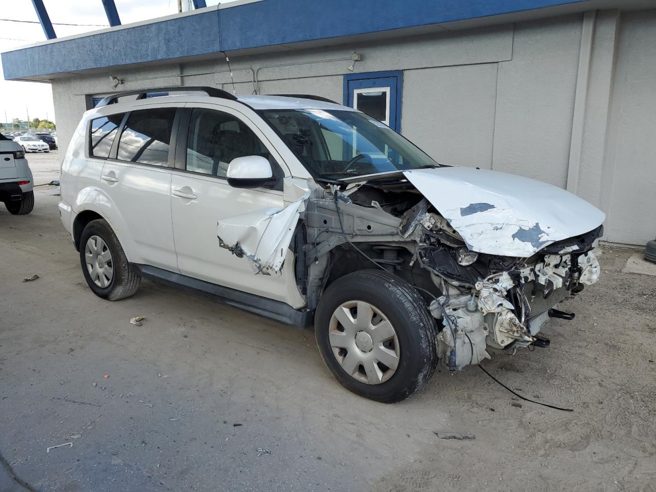 2011 MITSUBISHI outlander