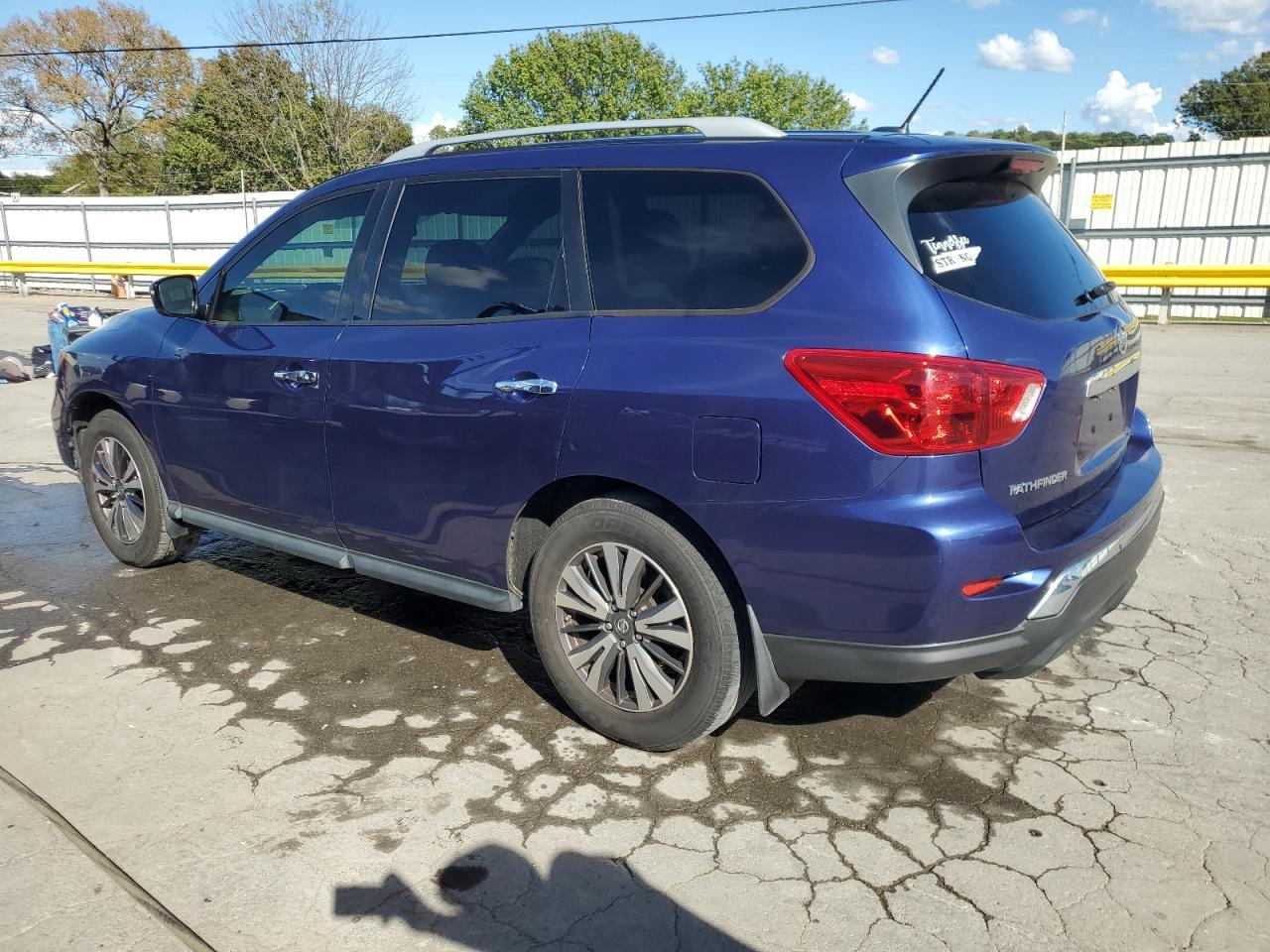 2017 NISSAN PATHFINDER