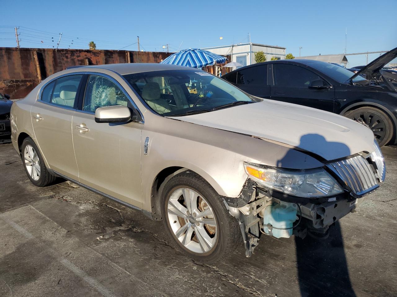 2011 LINCOLN MKS