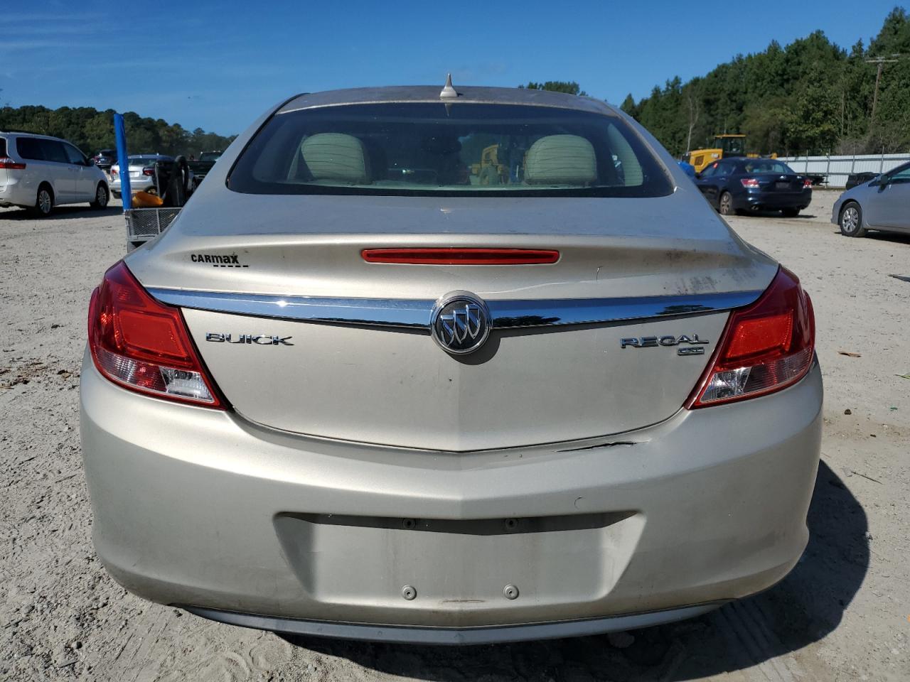 2011 BUICK Regal