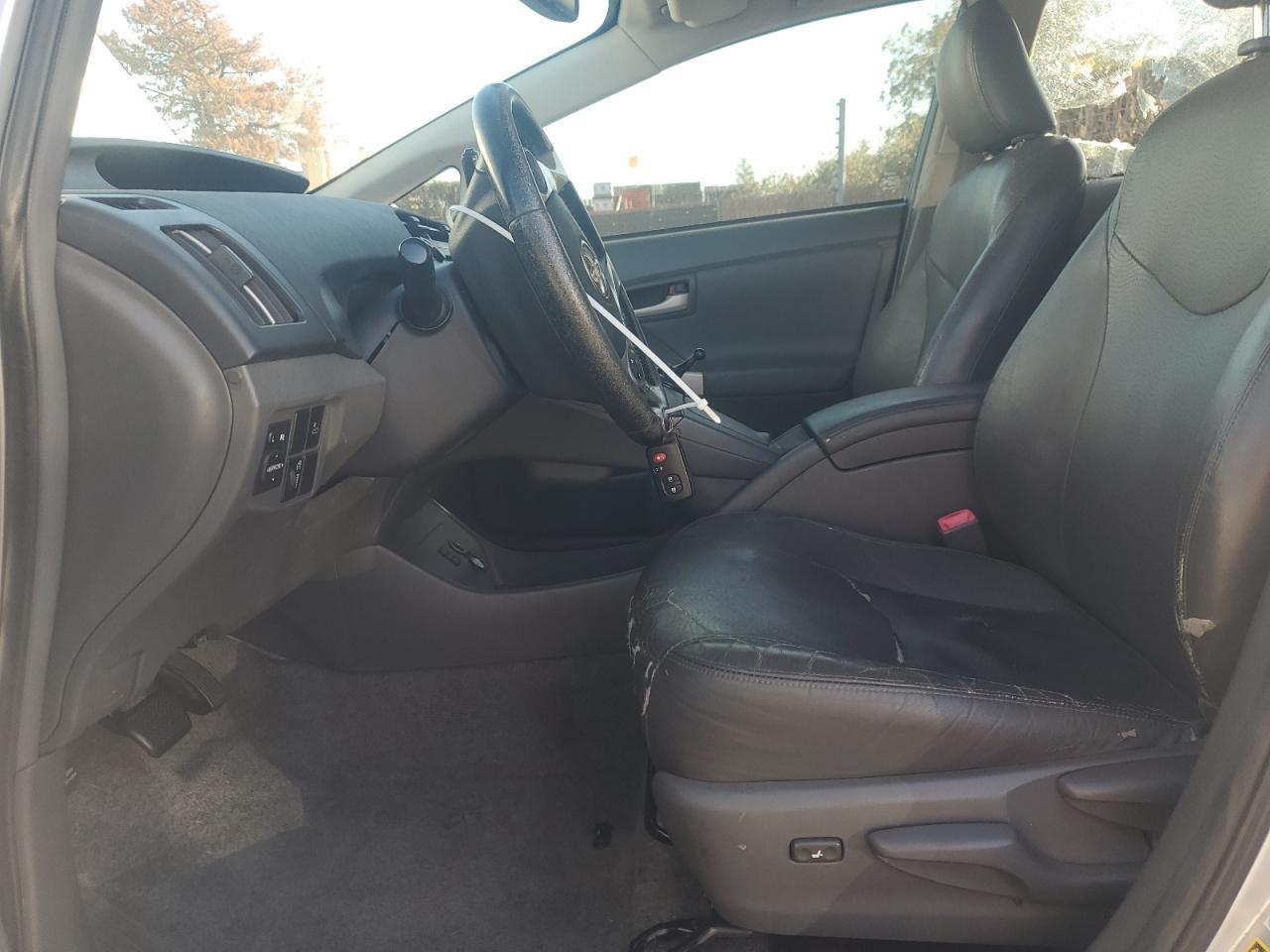 2011 TOYOTA PRIUS