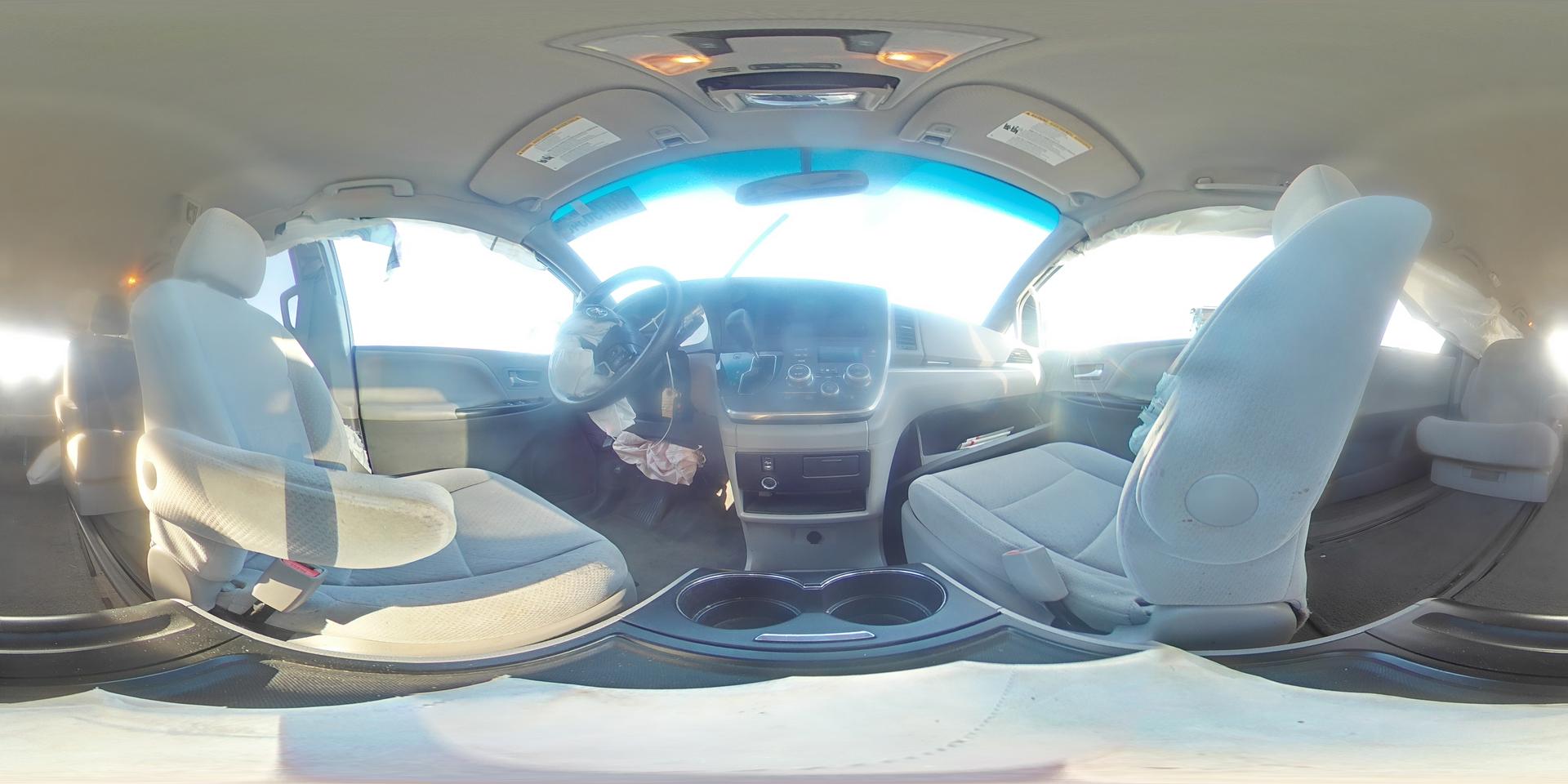 2015 TOYOTA SIENNA