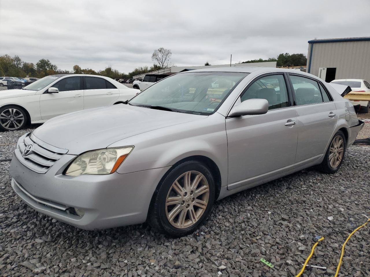 2006 TOYOTA Avalon
