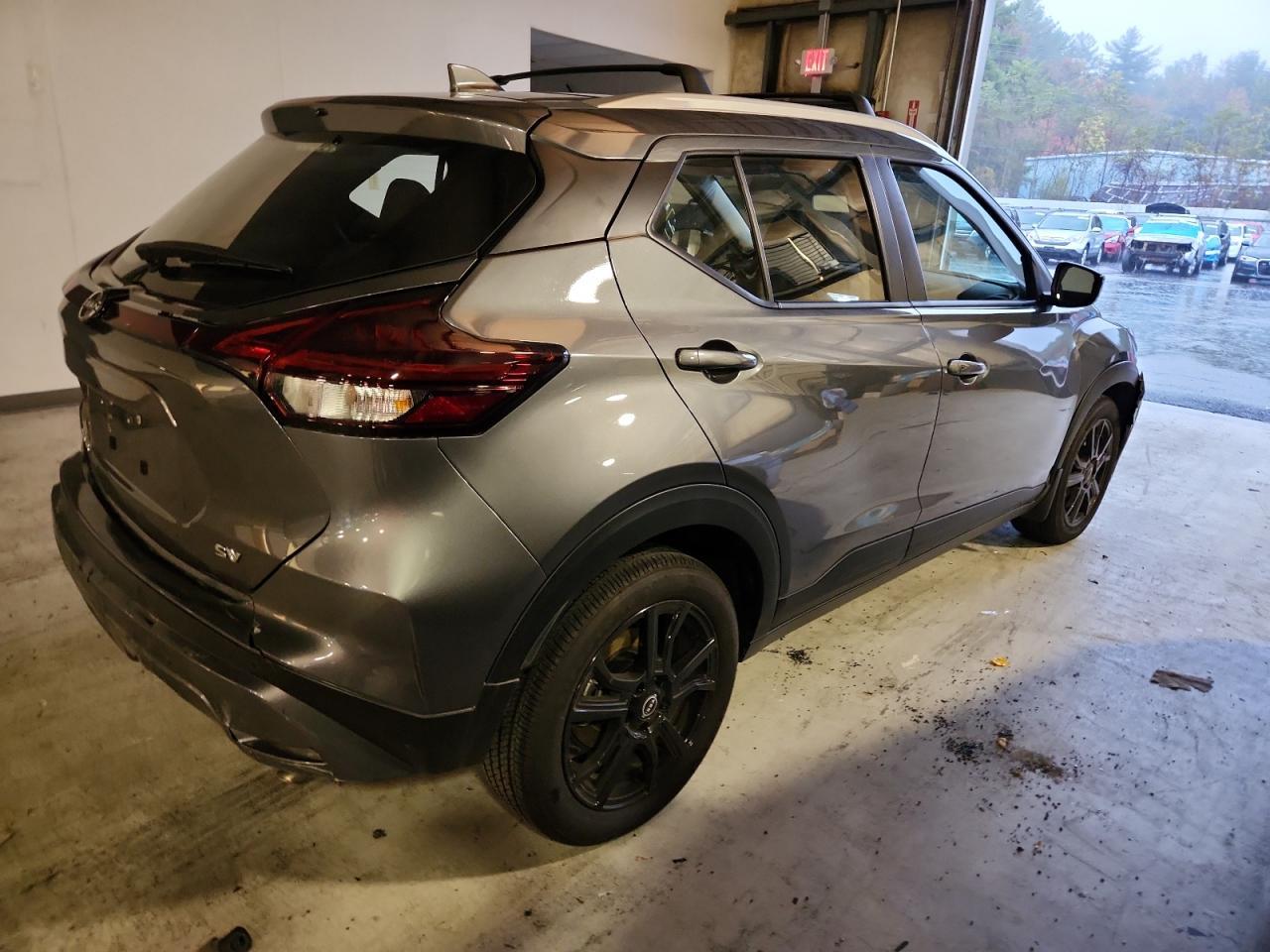 2024 NISSAN KICKS