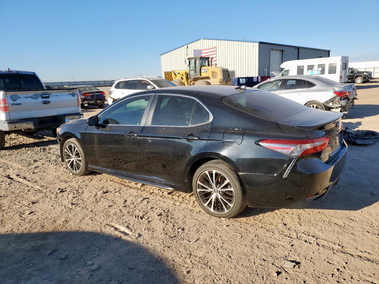 2019 TOYOTA CAMRY
