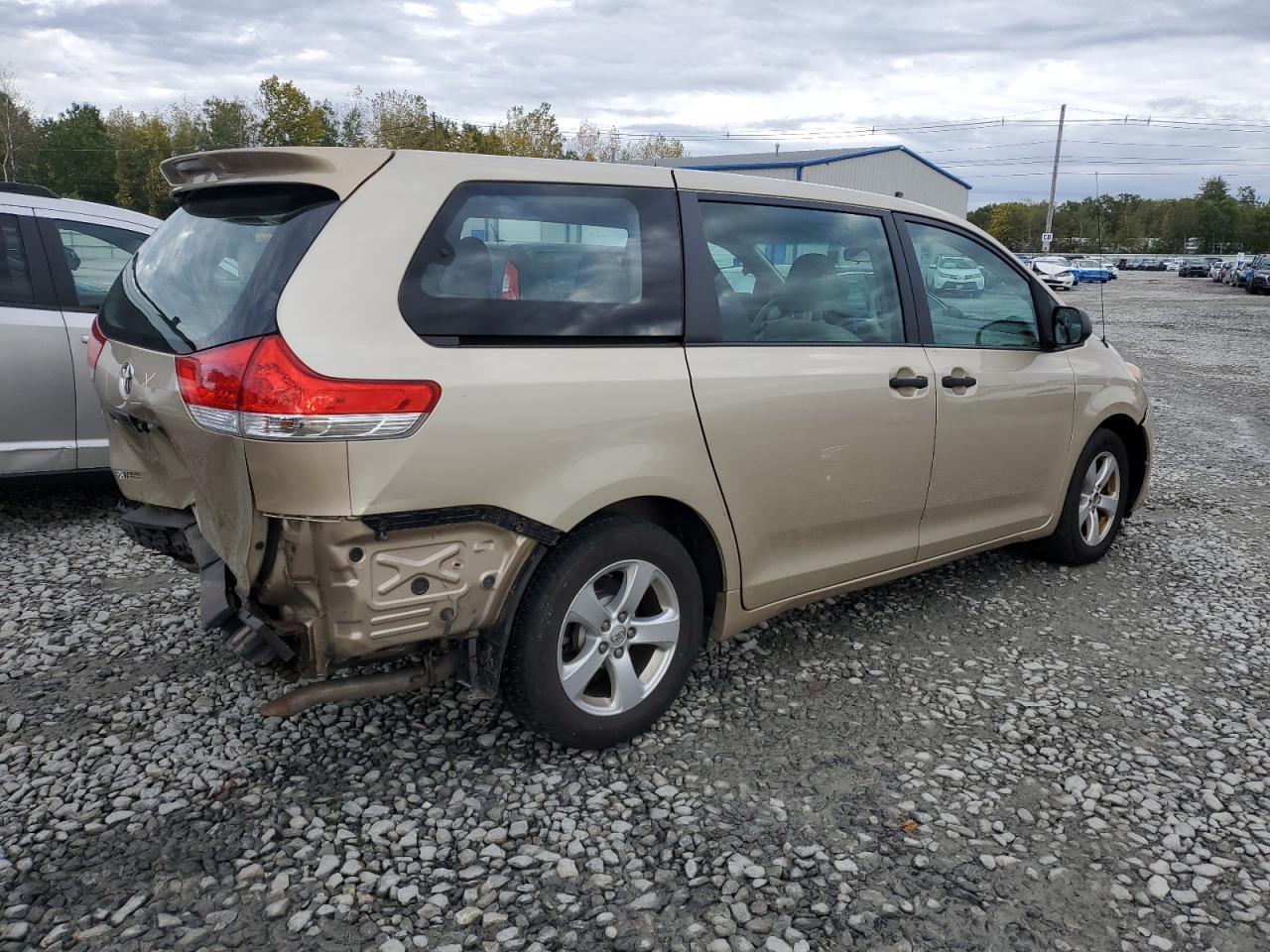 2014 TOYOTA SIENNA