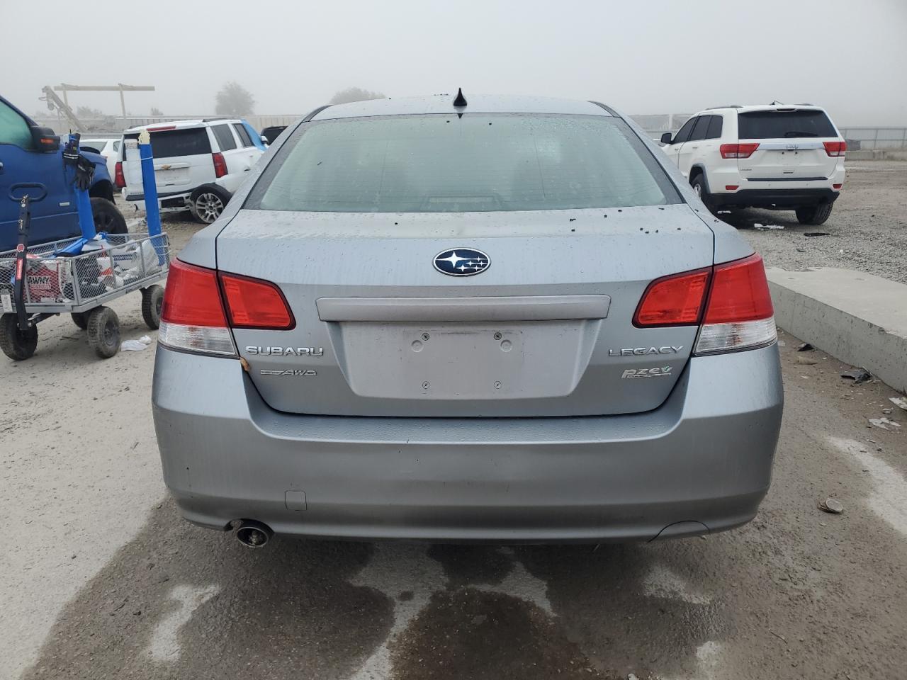 2011 SUBARU Legacy