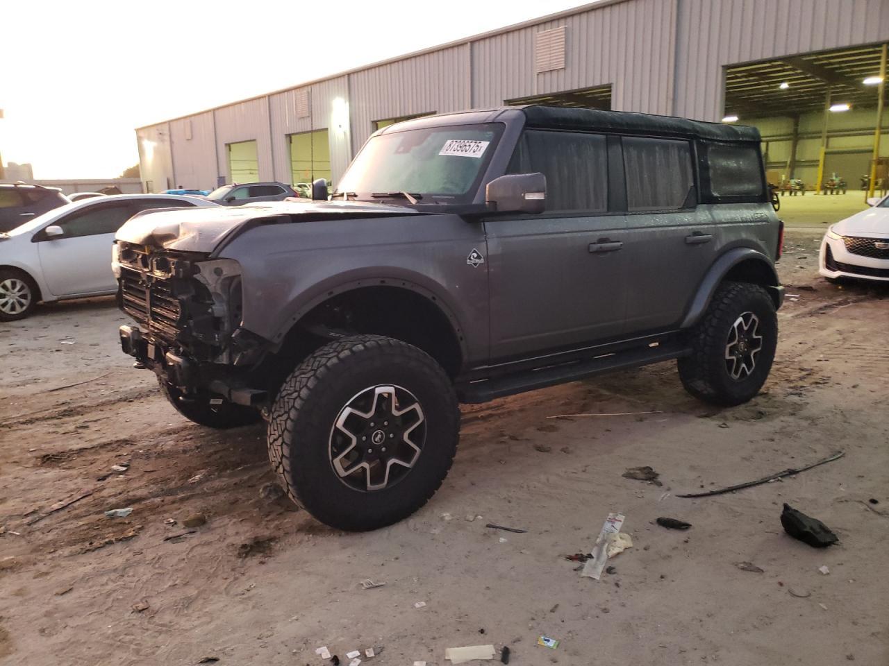 2024 FORD Bronco