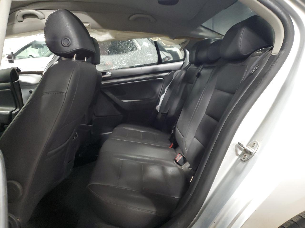 2006 VOLKSWAGEN JETTA
