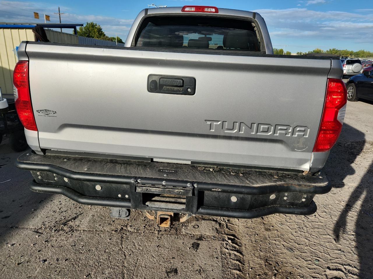 2016 TOYOTA TUNDRA