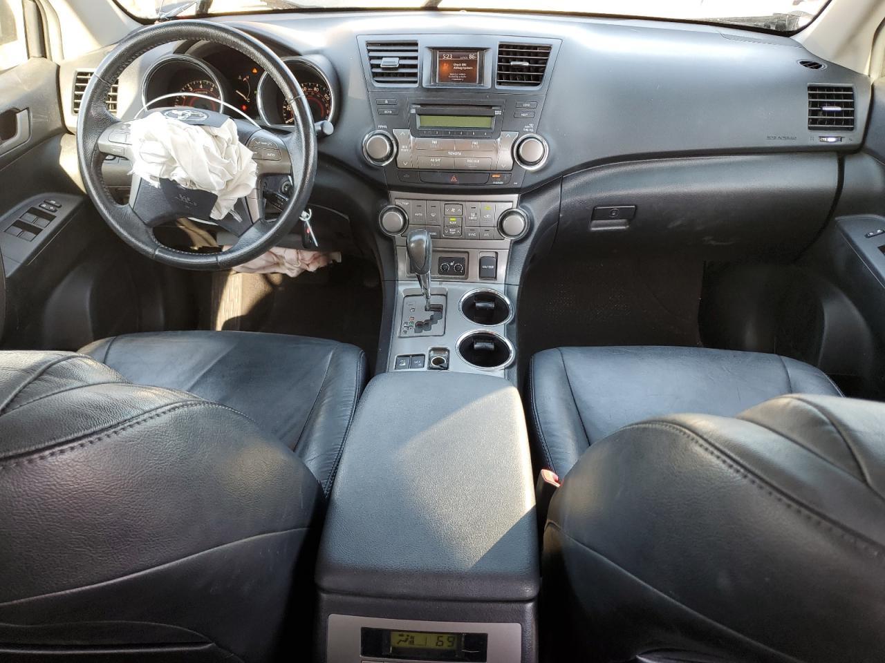 2010 TOYOTA HIGHLANDER