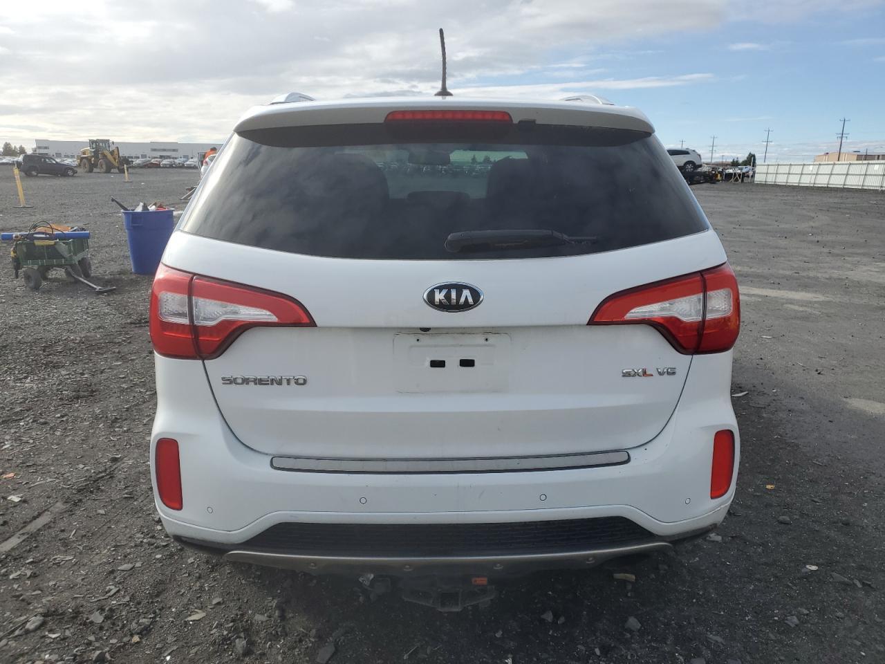 2015 KIA SORENTO