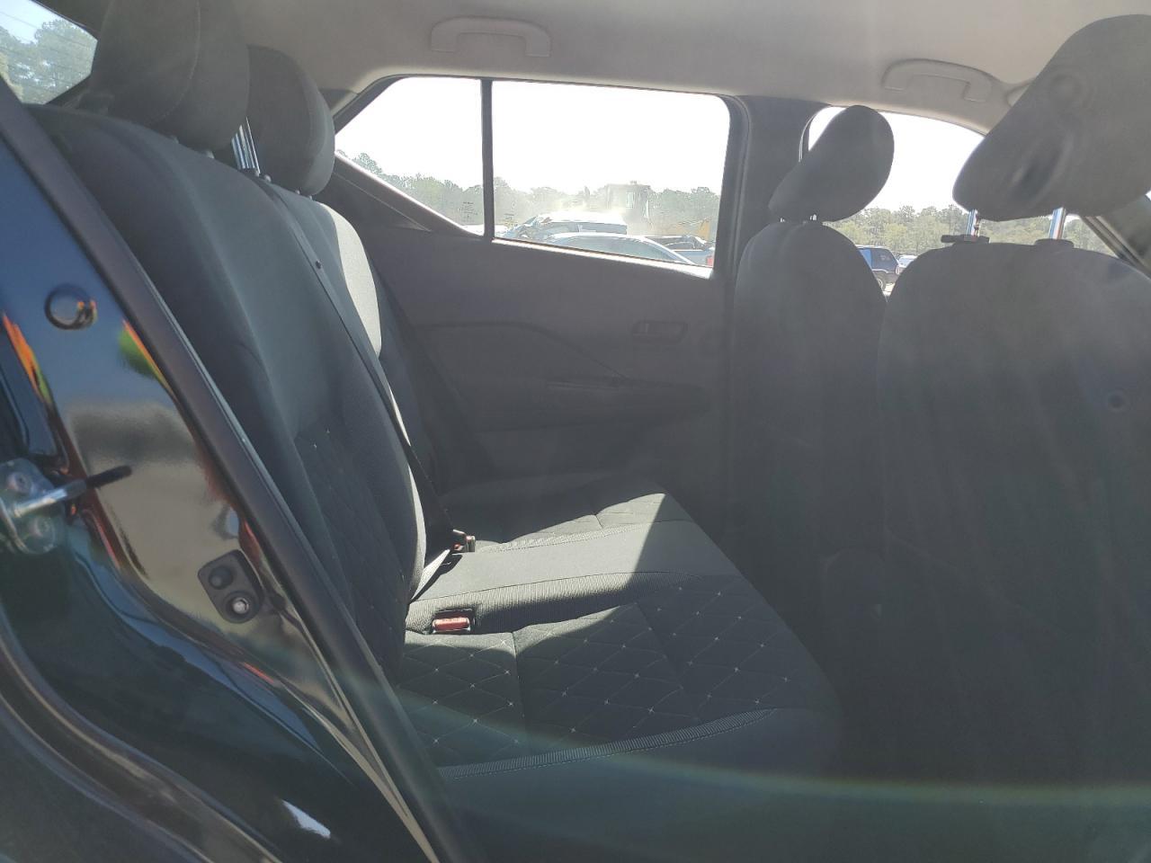 2019 NISSAN KICKS