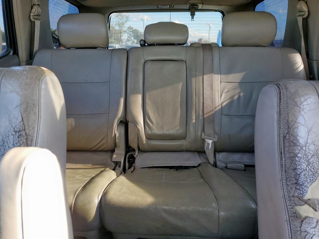2005 TOYOTA Sequoia