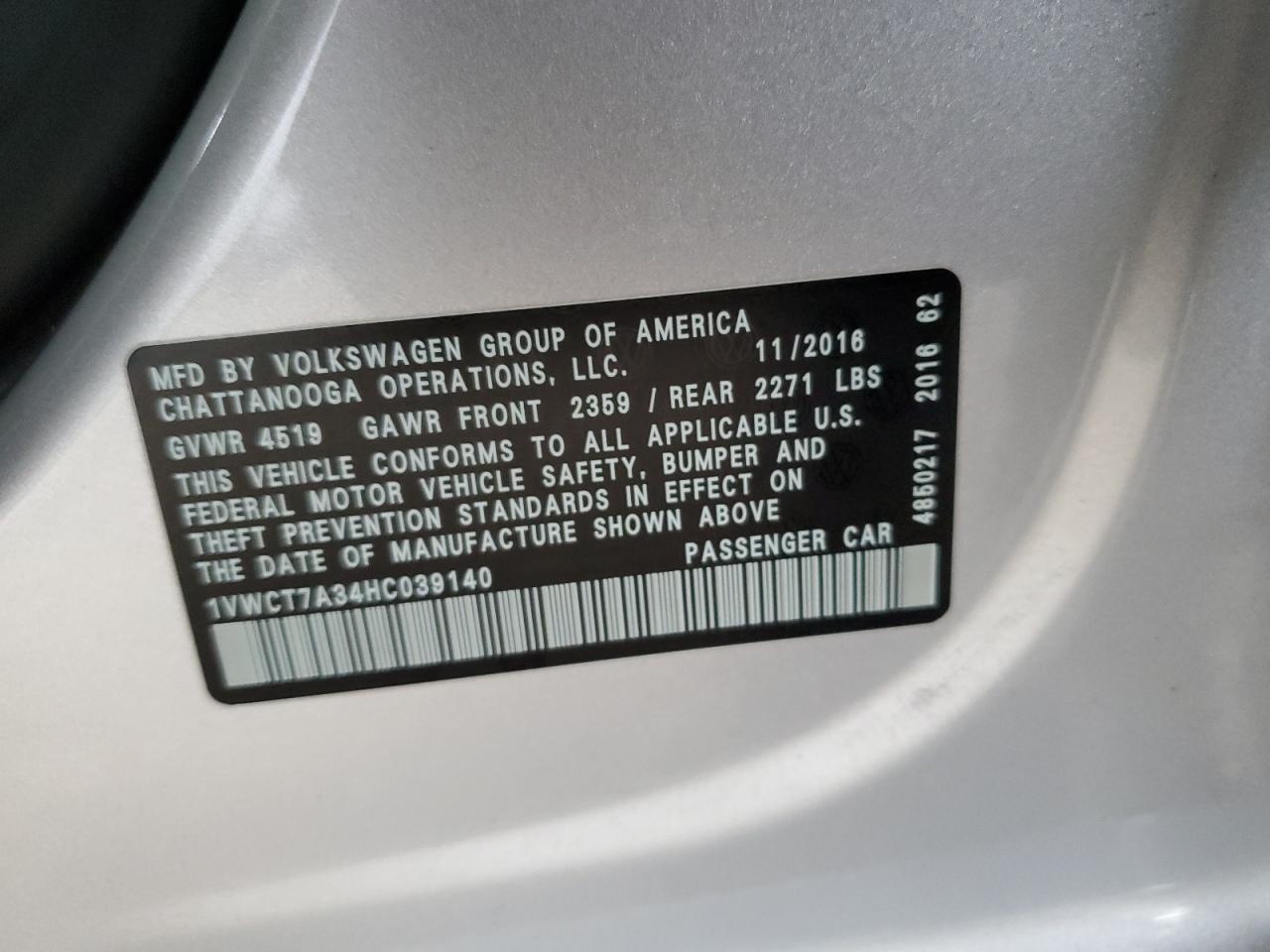 2017 VOLKSWAGEN Passat