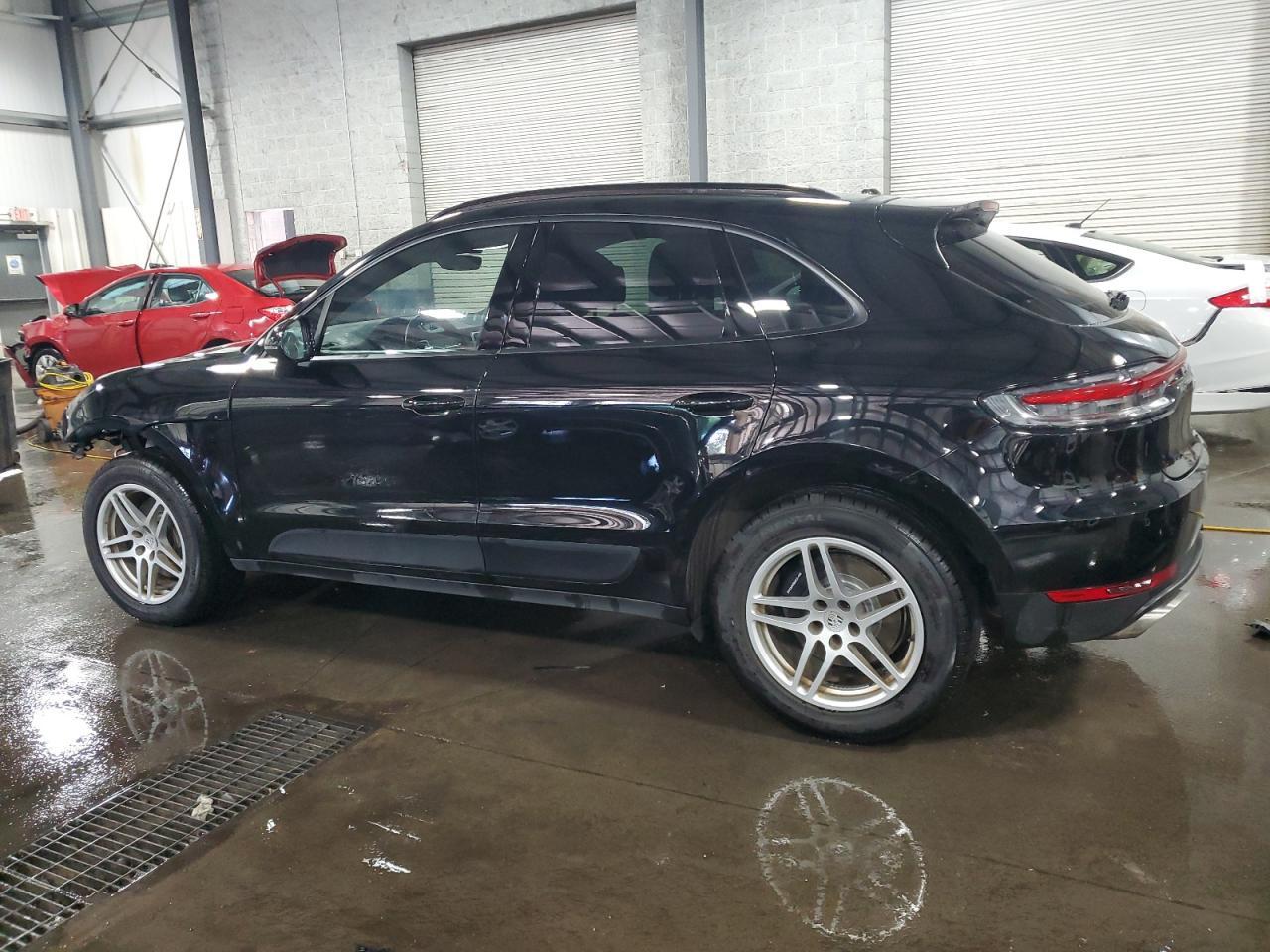 2019 PORSCHE Macan