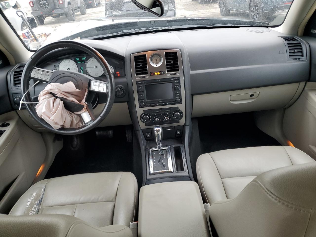 2005 CHRYSLER 300